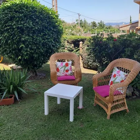 La Casa De Mariela Homestay *
